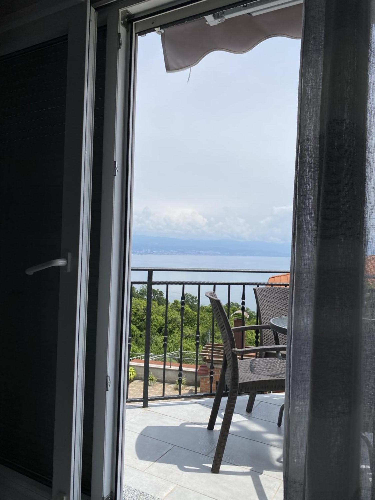 Apartments Ema Lovran Phòng bức ảnh